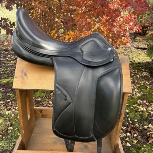 SnapInsta.to_655349752_17982733166993349_612598090108383138_n Amerigo Classic dressage saddle