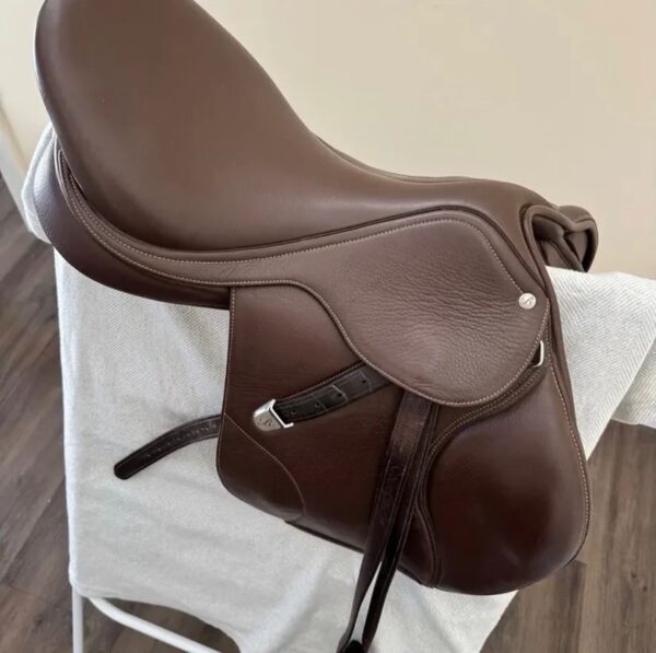 Bates Elevation Deep Seat Luxury Brown Leather Saddle