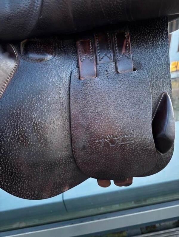 SnapInsta.to_657358001_17982732179993349_2576535389847796176_n Selleria Equipe Allegra jumping saddle