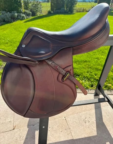 buy Jumping Saddles for sale online