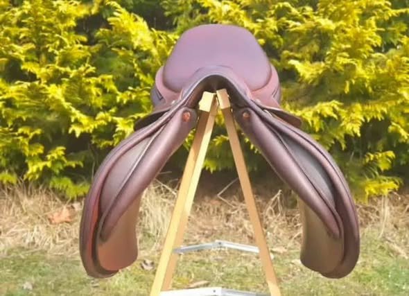 Childeric FE Jumping Saddle For Sale Online