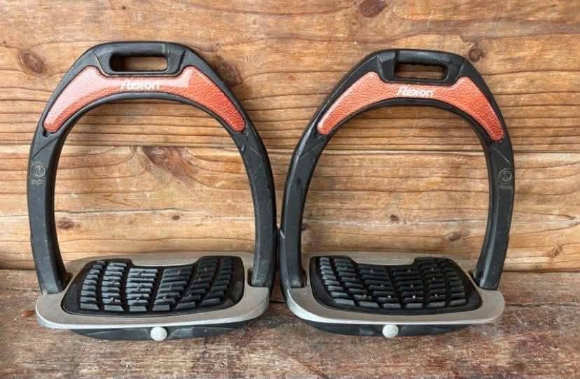 Flex On Safe On Safety Stirrups – Adult Black