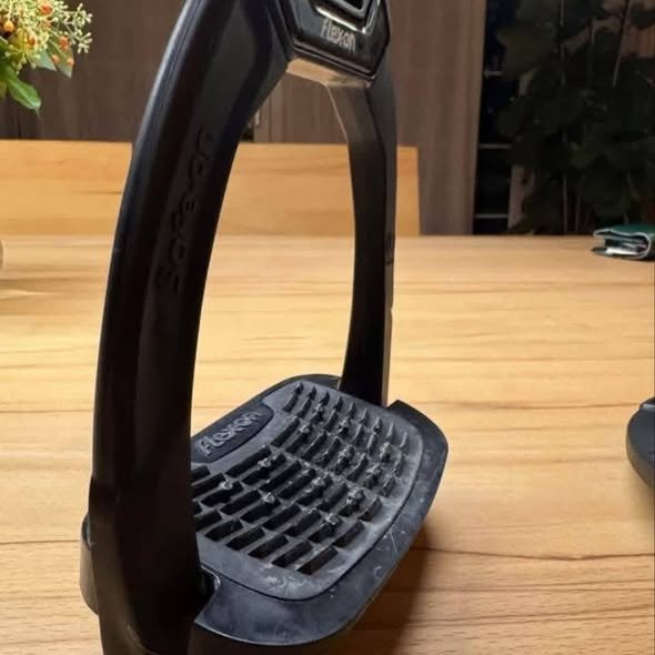 Flex-On Safe One Stirrups