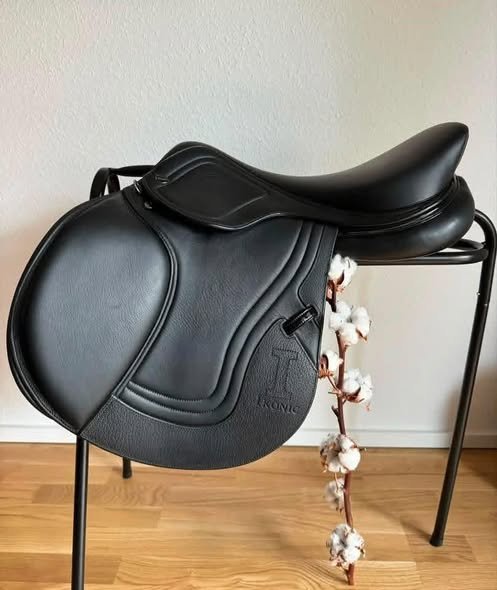 Ikonic Evolution Competition Saddle For Sale Online