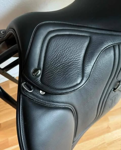 Ikonic Evolution Competition Saddle For Sale Online