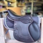 Ikonic Evolution Jumping Saddle – JEV04 (2025) – 16.5