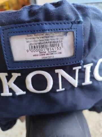 Ikonic Evolution Jumping Saddle – JEV04 (2025) – 16.5